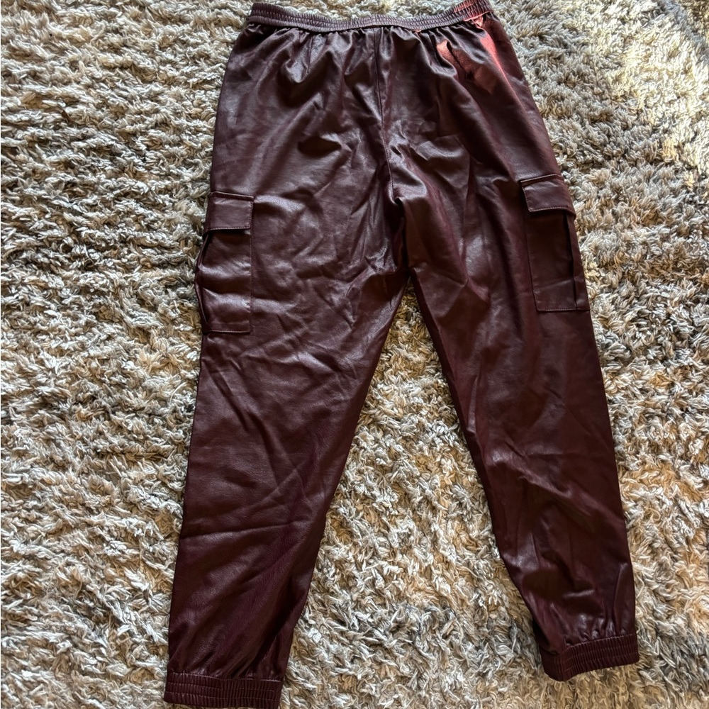 BCBGMaxAzria Women's Dark Red Cropped Pants